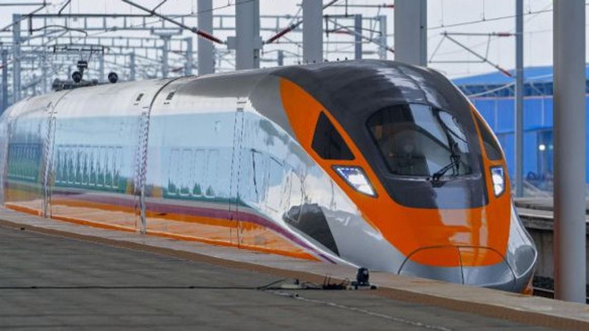 The KCJB Line Is Starting To Be Tested Using An Inspection Train, The Speed Is 180 Km Per Hour
