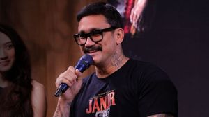 Sepatu Kekecilan, Tora Sudiro Tahan Sakit Selama Syuting Film Janur Ireng