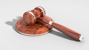检察官办公室移交贿赂档案,释放米戈尔判决,集群法官将很快受到审判