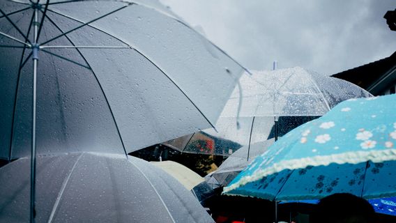 雨季何时抵达印度尼西亚?耐心等待一下,以下是BKMG的信息