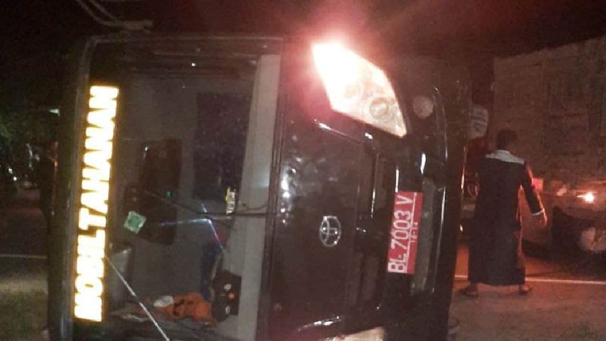 Berita Kecelakaan: Mobil Tahanan Nagan Raya Aceh Terbaik, Tak Ada Korban Jiwa 