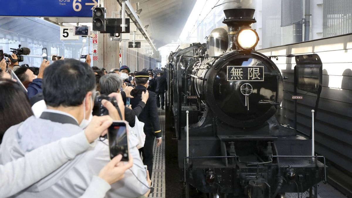 Kyushu Station Operates Steam Locomotive Train From Anime Kimetsu No Yaiba Mugen Train