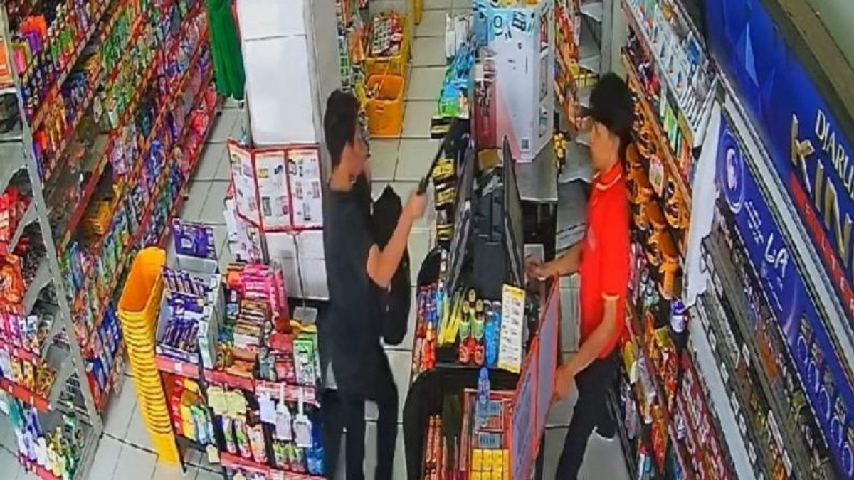 警方在Cianjur抢劫小超市时逮捕了Todong Golok的SMK学生