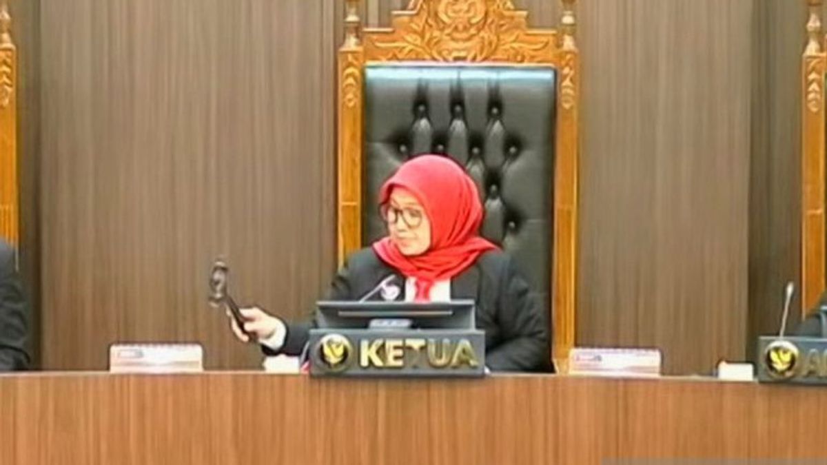 印度尼西亚：与女工作人员同居，巴瓦斯鲁雅培恩主席被DKPP解雇