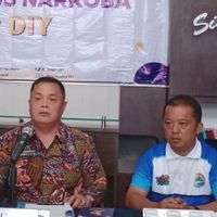    BNN DIY Gagalkan Penyelundupan 2,71 Kg Ganja dari Sumatera