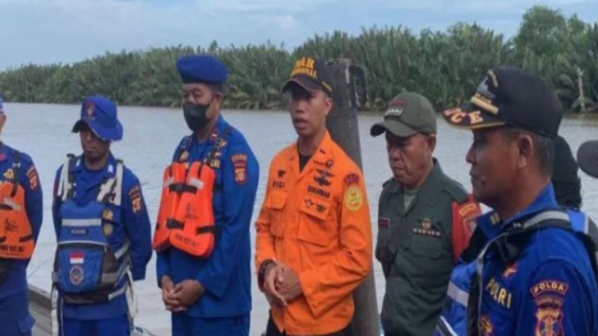 The SAR Team Stops The Search For Men In Kukar Who Are Lost Allegedly Stabbed By Crocodiles