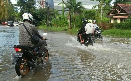 Lima Kabupaten di Kaltim Ini Diprakirakan BMKG Hujan Petir Minggu Sampai Senin