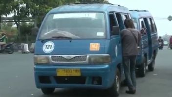 政府提高燃料价格后，雅加达东部的Angkot关税增加