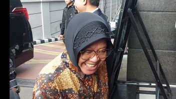 Arriving At The Jakarta Palace, Risma Pamit Jokowi Stops Being Social Minister