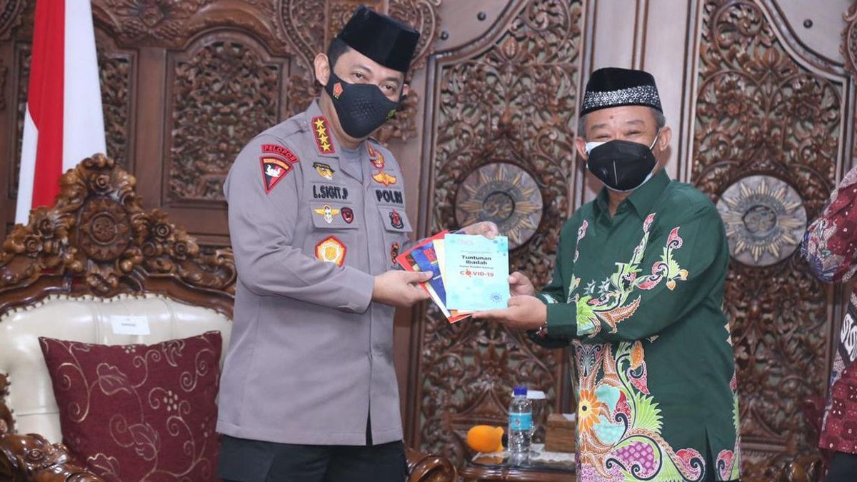 Les Promesses Du Chef De La Police Listyo En Présence De La Direction Centrale De Muhammadiyah