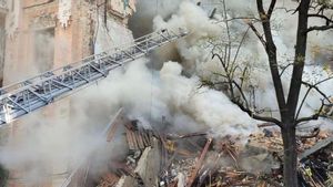 Apartemen di Mykolaiv Ukraina Hancur Terkena Serangan Rusia, Pejabat Sebut Drone Kamikaze dan Rudal dari S-300