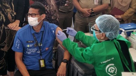 Sandiaga Uno Supports The Use Of Vaccine Cards As A Condition For Visiting Tourist Destinations