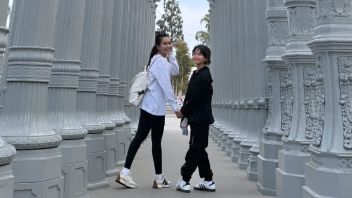 Ayu Ting Ting And Bilqis Holiday Style: Take The First Class Plane And Visit Iconic Destinations In Los Angeles