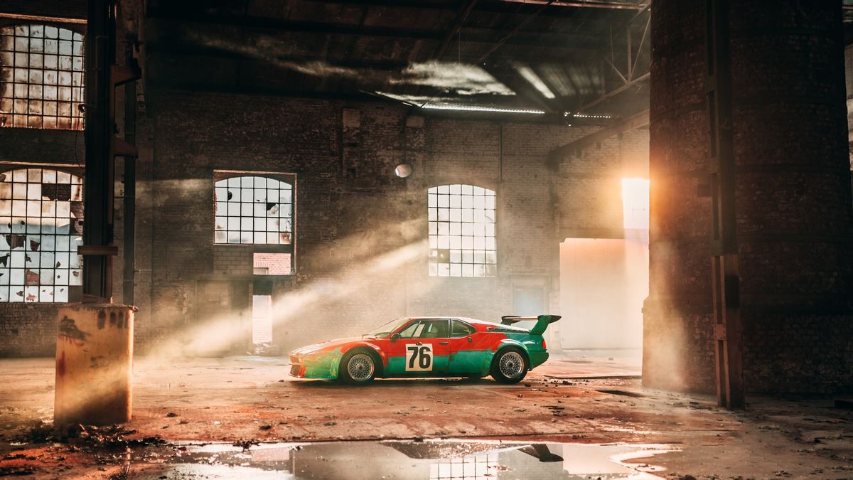 BMW Rayakan 50 Tahun Art Car dengan Tur Amerika Utara, Pamerkan Karya Ikonis Warhol dan Mehretu