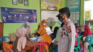Polres OKU Laksanakan Serbuan Vaksinasi COVID-19 Menyasar Masyarakat Pelosok Desa