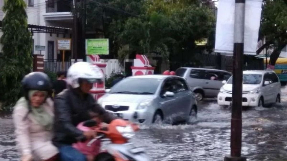 パンカロバに入ると、BPBDはチャンジュールの住民に竜巻まで大雨に注意するよう依頼する