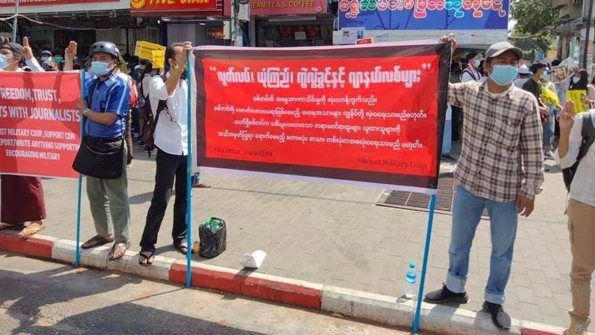 L’armée Limite La Liberté De La Presse, Les Membres Du Conseil De Presse Du Myanmar Et Les Journalistes Démissionnent