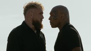 Many People Worry Mike Tyson Because Health Decreases Ahead Of The Duel Against Jake Paul