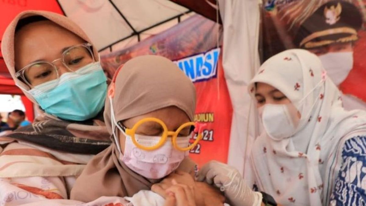 So That Children Are Not Afraid Of Syringes, Madiun City Government Holds Vaccine Tour