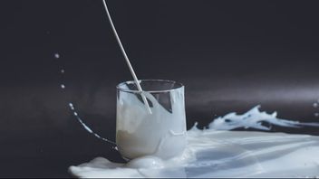 子供たちに砂糖ミルクを少なくすることの重要性を知る