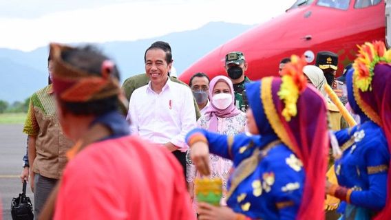 Agenda Jokowi Hari Ini: Tinjau Huntap Korban Badai Tropis Seroja di Bima, Resmikan Bendungan di Sumbawa
