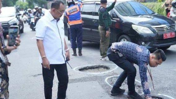 Deputy Mayor Of Surabaya: Nearly 24 Km Damaged Roads Improved During 2023