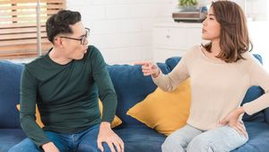 Cara Membujuk Pacar yang Marah​ Disertai Kata-katanya