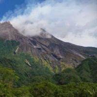 Naik Gunung Merapi di Tengah Larangan, 20 Pendaki Asal Sragen, Solo hingga Boyolali Ditangkap