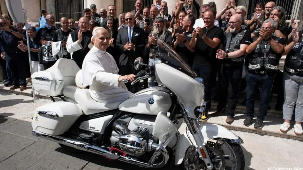 Moge BMW R18 教皇レオ14世版ラクは22億1000万ルピアで売却された