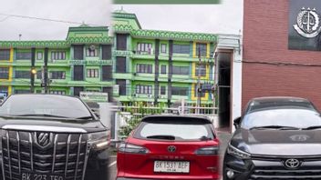 メダン検察庁、CPO輸出汚職事件で差し押さえられた3台の車を受け取る