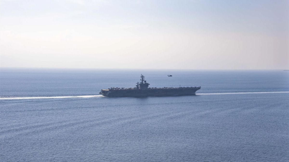 Iran Bans US Weapons to be Sent through the Strait of Hormuz