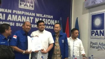 鲍比·纳苏蒂夫(Bobby Nasution)收到一封北苏门答腊高级PAN选举推荐信