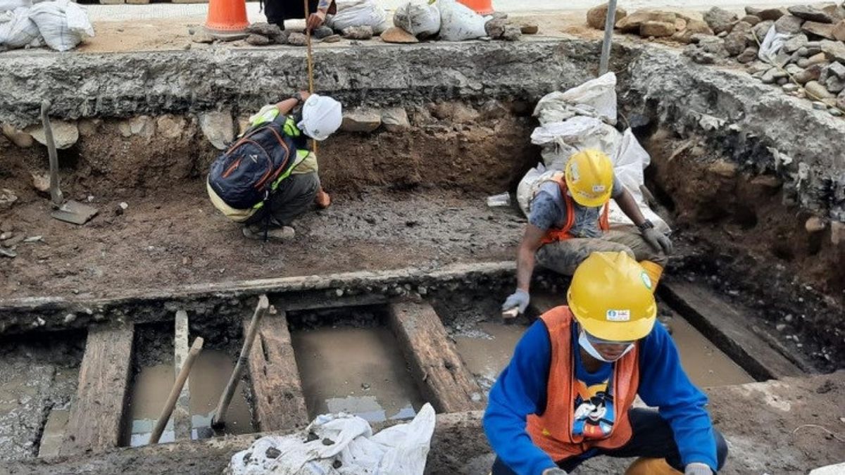 考古学者:インドネシア最古のオランダ遺産MRTプロジェクトのトラムトラック