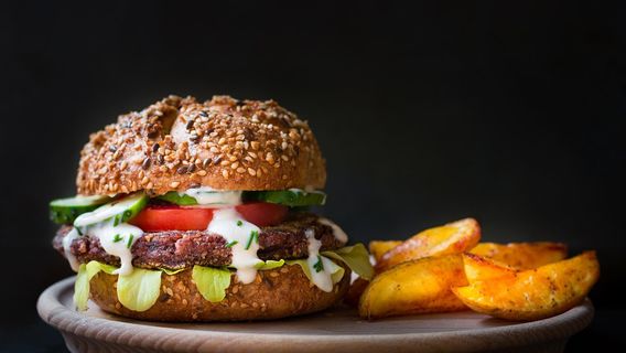 Perusahaan Israel Ciptakan Burger Nabati yang Dibuat dari <i>Printer 3D</i>, 6 Menit Jadi!