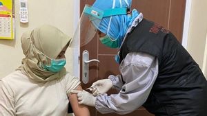 Warganet Pertanyakan Selebgram Helena Lim Ikut Vaksinasi COVID-19 di Puskesmas Kebon Jeruk