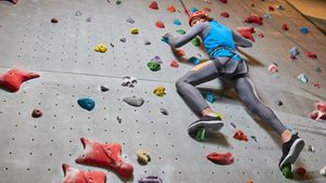 Mengenal Jenis-Jenis Climbing dengan Teknik Panjatan dan Medan yang Berbeda