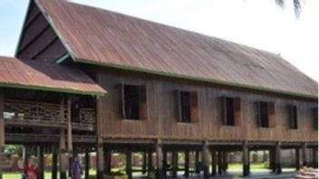 حكومة ولاية العظام تستعد ل 3.8 مليار روبية إندونيسية لأرض منزل بوجيس بولا سوبا التقليدي