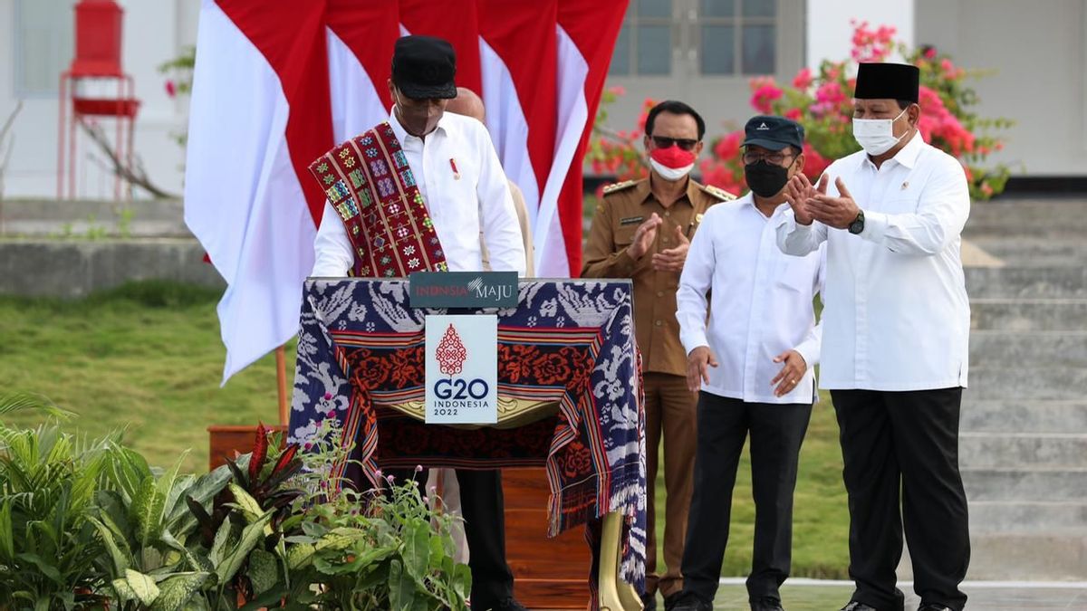 President Jokowi Accompanied By Defense Minister Prabowo Inaugurates Poltekhan In Atambua NTT