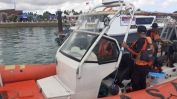 SAR Team Tempuh 30 Mil Laut Searches For Missing Fishermen In Wakatobi Waters