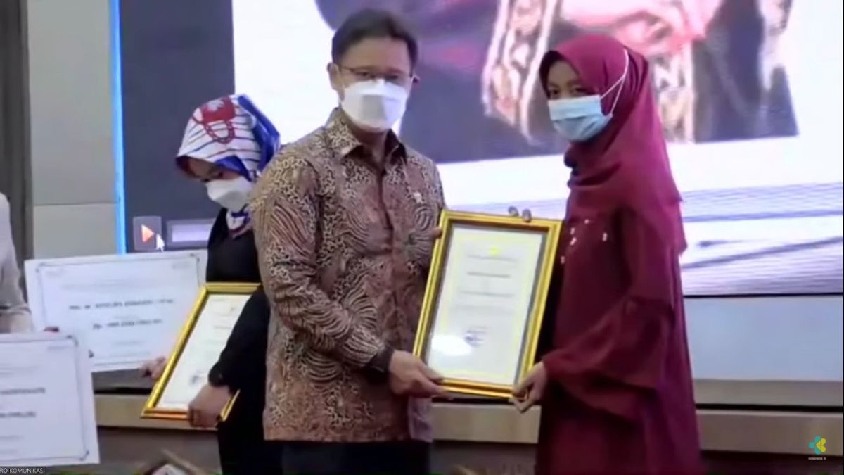 Minister Of Health, Budi, Provides Compensation For The Death Of Health Workers To 129 Inheritances