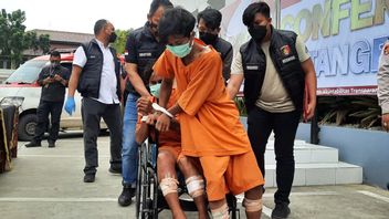 Trying To Fight, Police Shoot The Legs Of The Angkot Driver And Kernett Who Rape And Hit The Passenger's Head With A Spare Tire In Tangerang