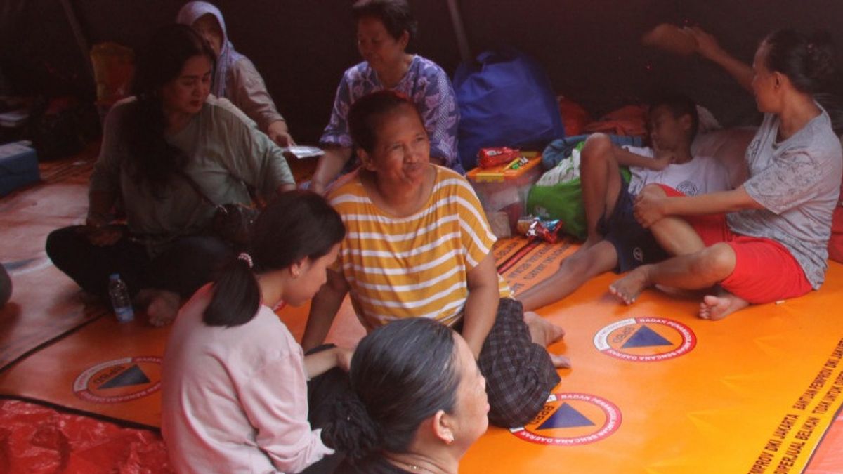 West Jakarta Police Opens Service Command Post For Loss Of Documents And Basic Necessities At Tambora Fire Location