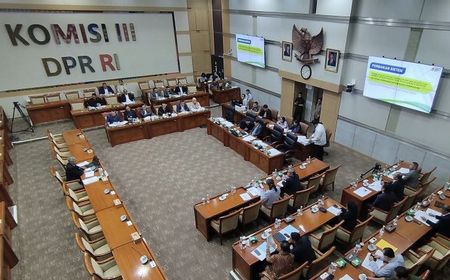 Komisi III DPR Lanjutkan Fit and Proper Test 6 Capim KPK Hari Ini