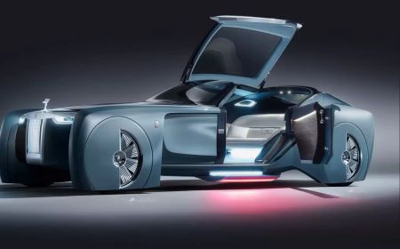 Rolls Royce Hanya Akan Produksi Mobil Listrik pada 2030