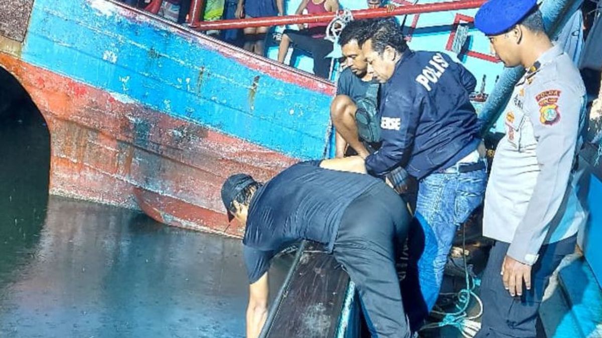 ABK Ditemukan Tewas Akibat Tercebur di TPI Lama Muara Angke