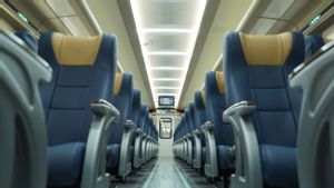 تعمل من 1 مايو ، يستخدم قطار لودايا القطار الاقتصادي للجيل الجديد الذي تصنعه INKA