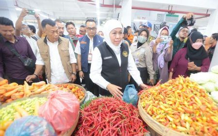 Khofifah Tinjau Pasar Ponorogo Jatim Pastikan Stok Bahan Pokok Aman