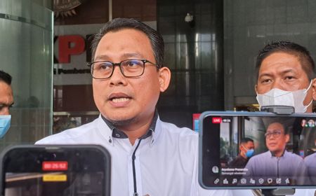 KPK Belum Terima Salinan Vonis Lepas Bupati Mimika Eltinus Omaleng