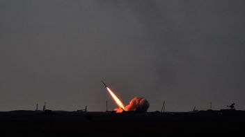 Le président Zelensky qualifie l’Ukraine de manœuvre de missiles de défense pour arrêter les attaques russes
