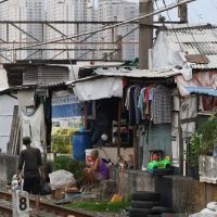Pemprov DKI Targetkan Penataan RW Kumuh Selesai 2026